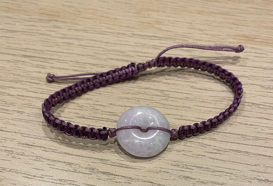 Handmade bracelet with a light purple jade donut