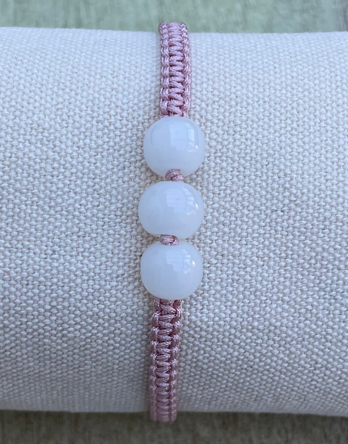 Handmade bracelet with white jade beads